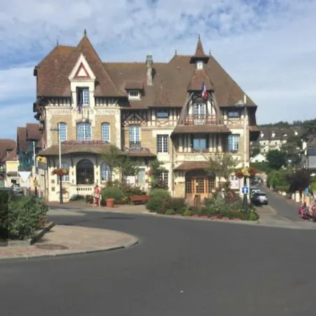 Le Sea View Apartment Benerville-sur-Mer